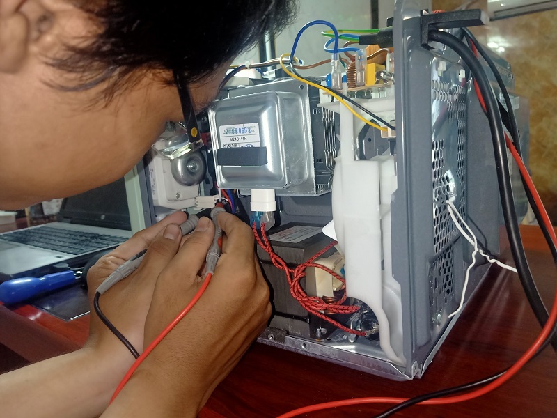 Cần kiểm tra và thay thế các linh kiện bị hỏng