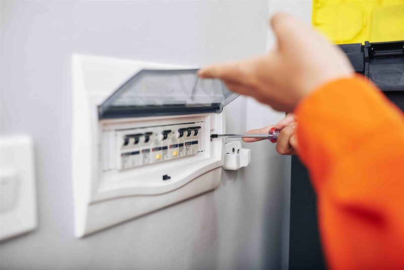 Cần kiểm tra nguồn điện xem chúng có hoạt động ổn định không