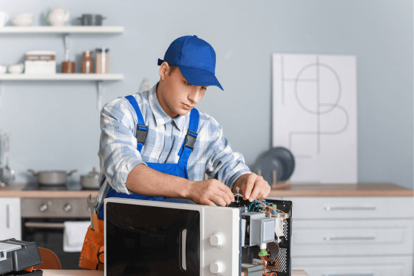 Thợ sửa chữa lò vi sóng Electrolux kinh nghiệm